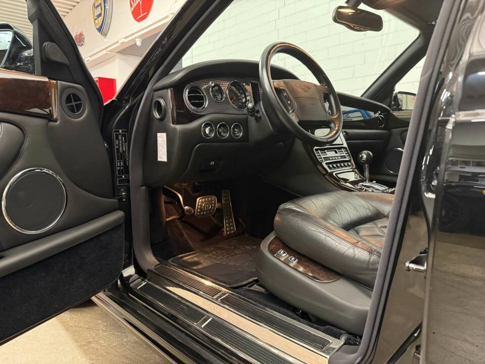 Image 6/20 of Bentley Arnage T (2002)