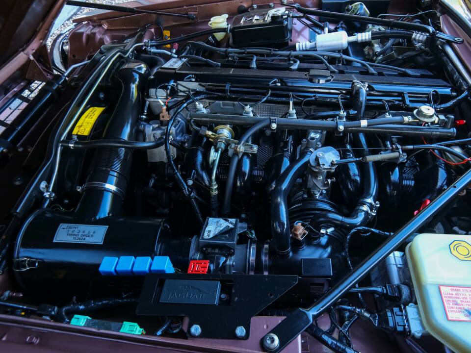 Obraz 41/50 pojazdu Jaguar XJS 4.0 (1994)