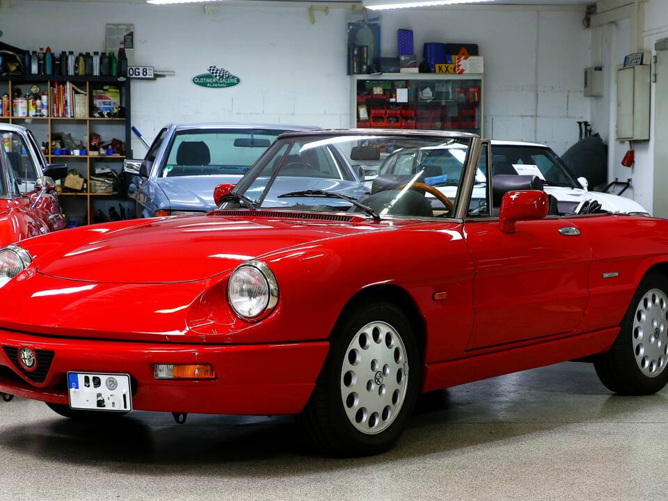 Bild 1/25 von Alfa Romeo 2.0 Spider (1993)