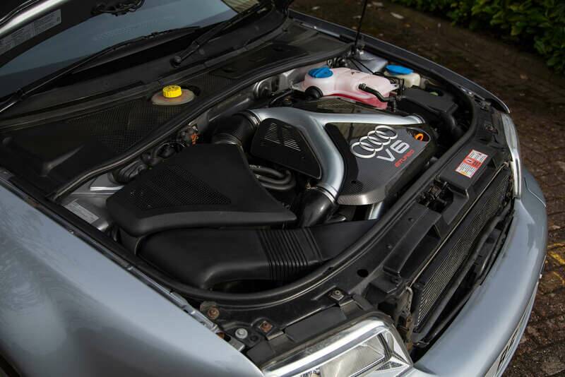 Bild 28/50 von Audi RS4 Avant (2001)