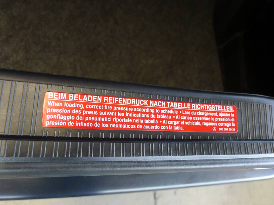 Image 20/49 of Mercedes-Benz 190 E 2.3-16 (1984)