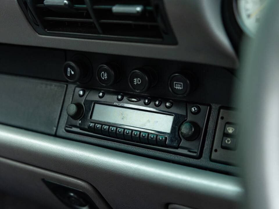 Bild 20/29 von Porsche 911 Carrera (1995)