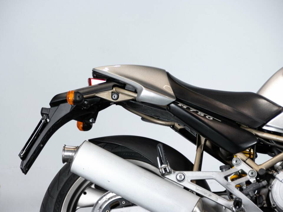 Image 36/50 of Ducati DUMMY (1996)