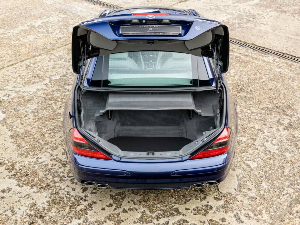 Image 40/42 of Mercedes-Benz SL 65 AMG (2006)