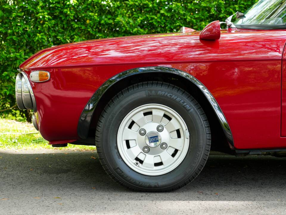 Image 16/36 of Lancia Fulvia Coupe HF 1.6 (1971)
