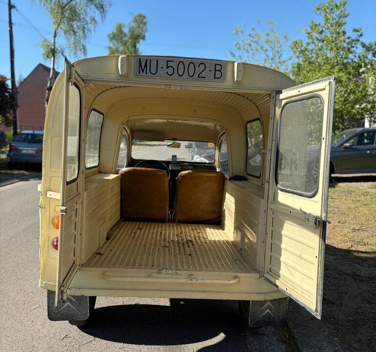 Image 7/8 of Citroën AK 400 (1973)