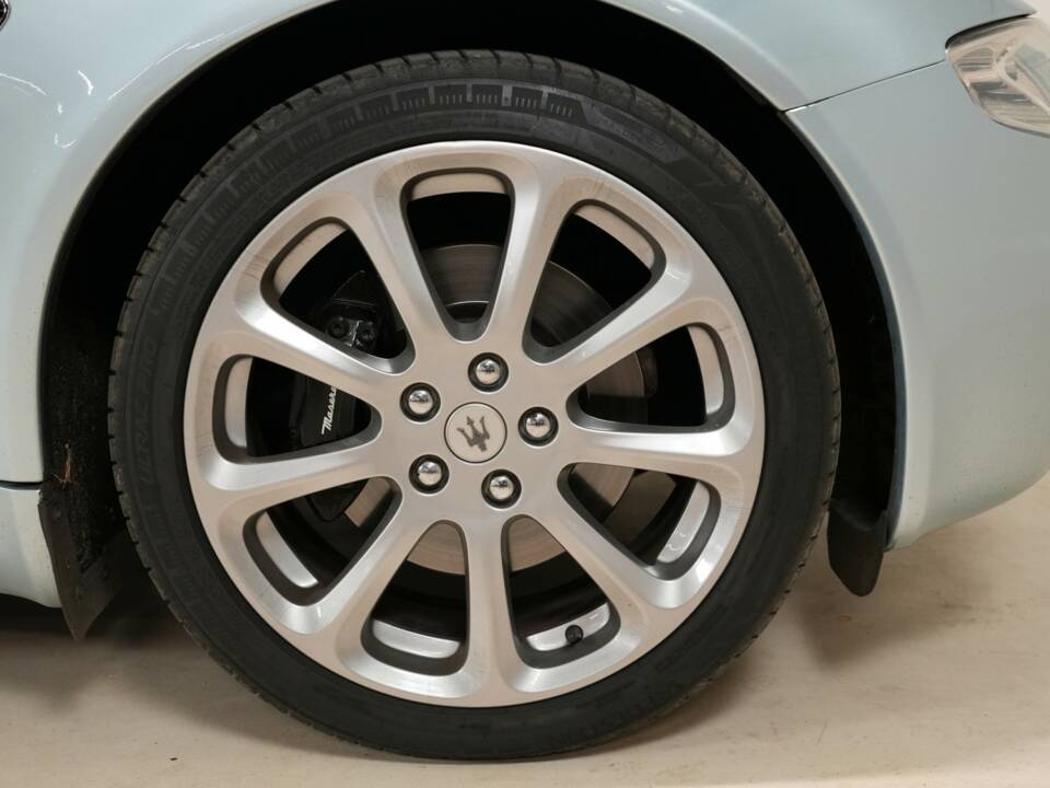 Bild 20/38 von Maserati Quattroporte 4.2 (2005)