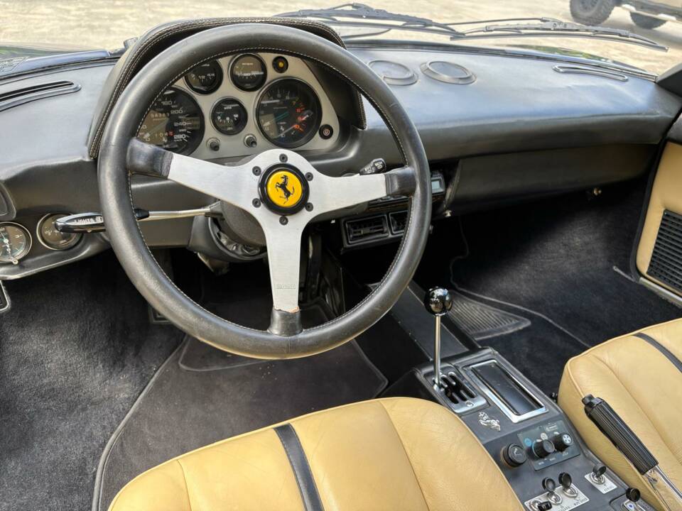 Image 15/20 of Ferrari 308 GTB (1980)