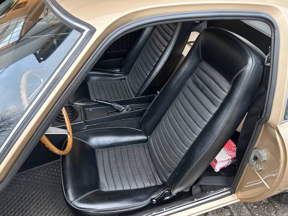 Image 17/35 of Opel GT 1900 (1970)