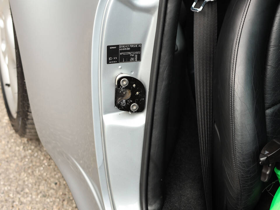 Image 38/90 de Porsche 911 Carrera 4S (1996)
