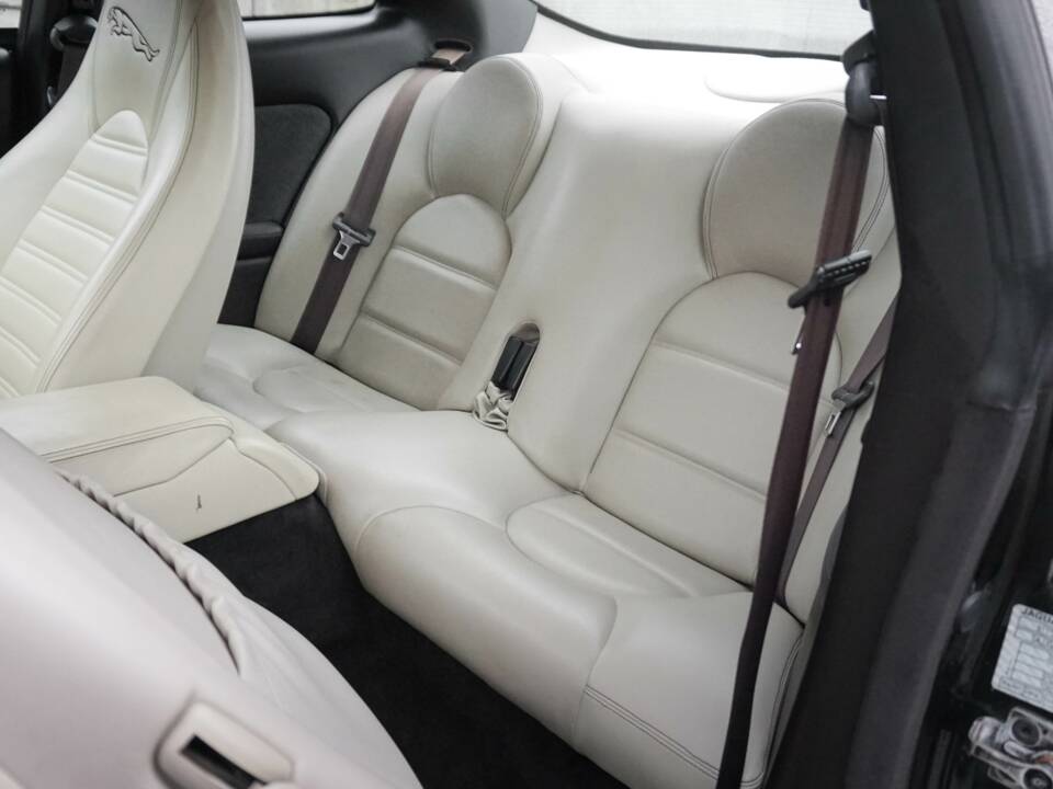 Immagine 22/38 di Jaguar XK8 4.0 (1996)