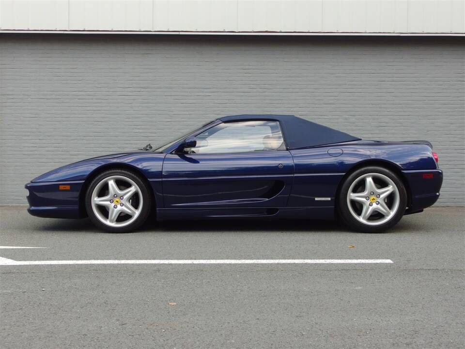 Afbeelding 6/100 van Ferrari F 355 Spider (1997)