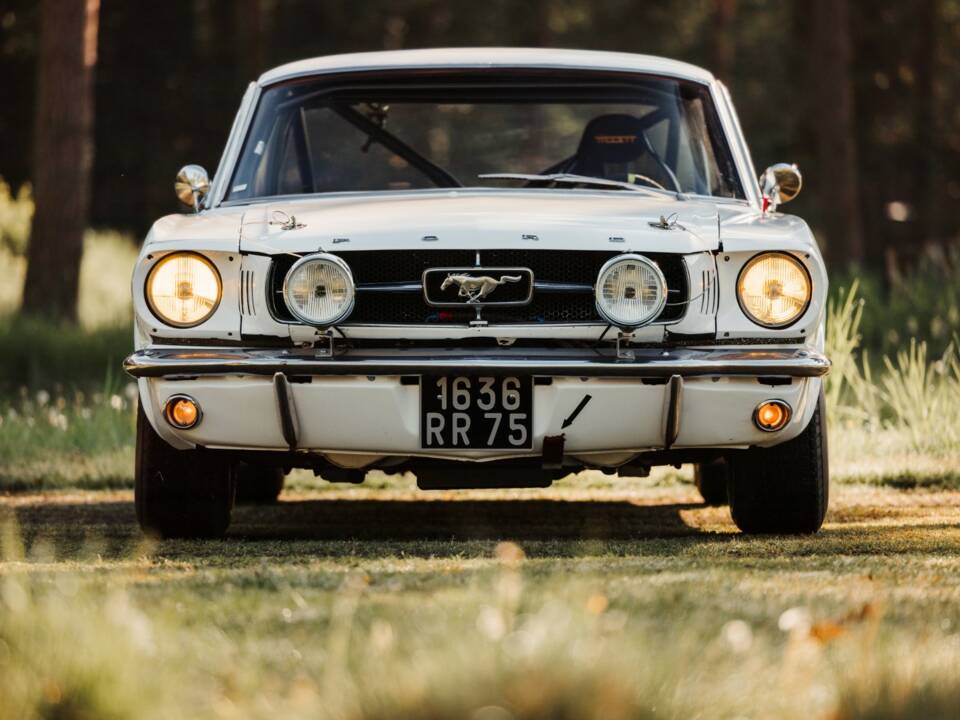 Image 6/20 of Ford Mustang Notchback (1965)