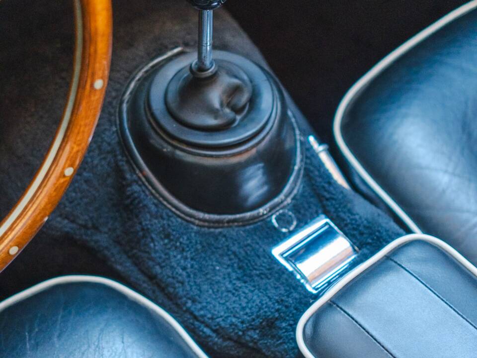 Image 3/18 of Austin-Healey 3000 Mk II (BJ7) (1963)