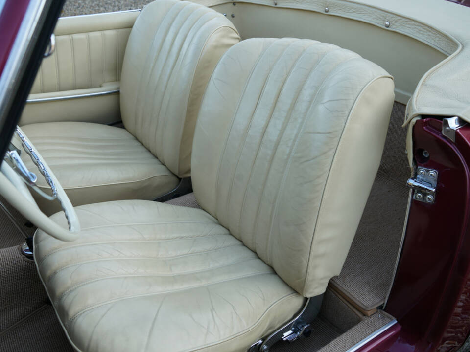 Image 29/50 of Mercedes-Benz 190 SL (1958)