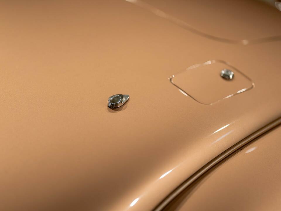 Image 15/50 of Jaguar XK 120 OTS (1952)