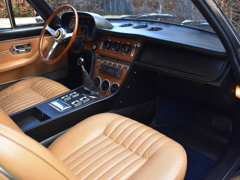 Bild 26/43 von Ferrari 365 GT 2+2 (1970)