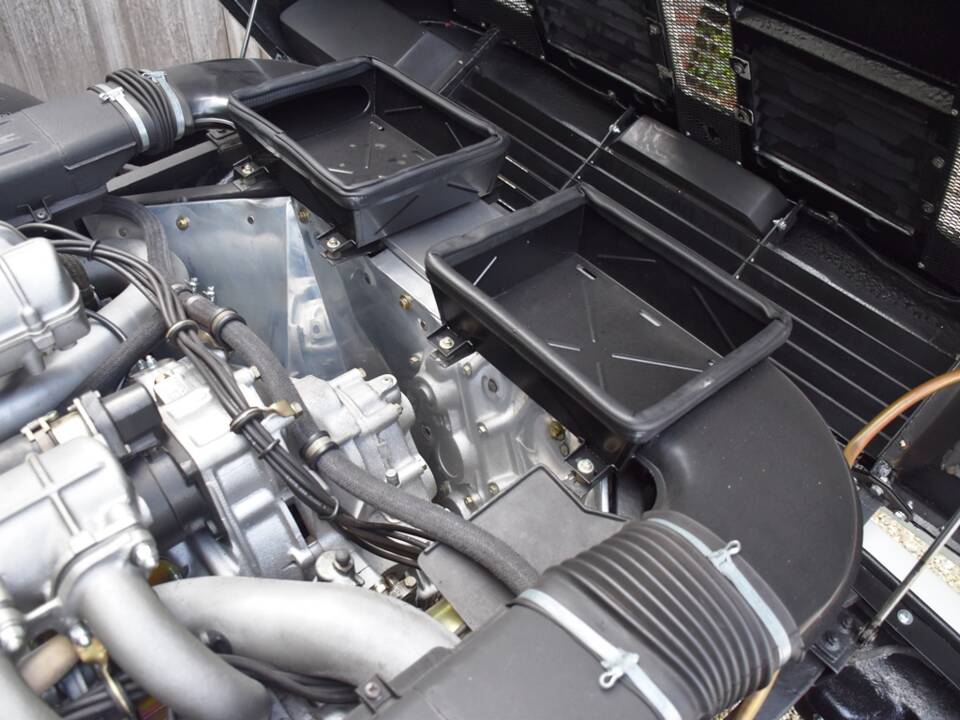 Image 36/43 of Ferrari 512 BBi (1982)