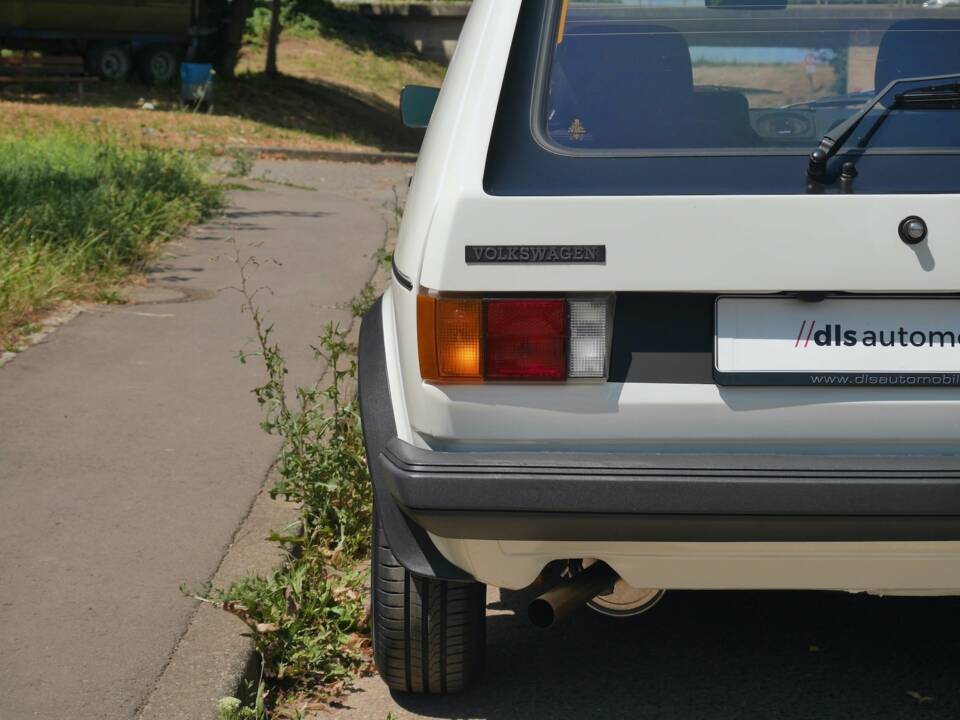 Image 12/35 of Volkswagen Golf Mk I GTI 1.6 (1980)