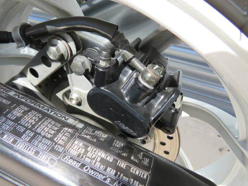Image 38/44 de Honda VFR 750F (1991)