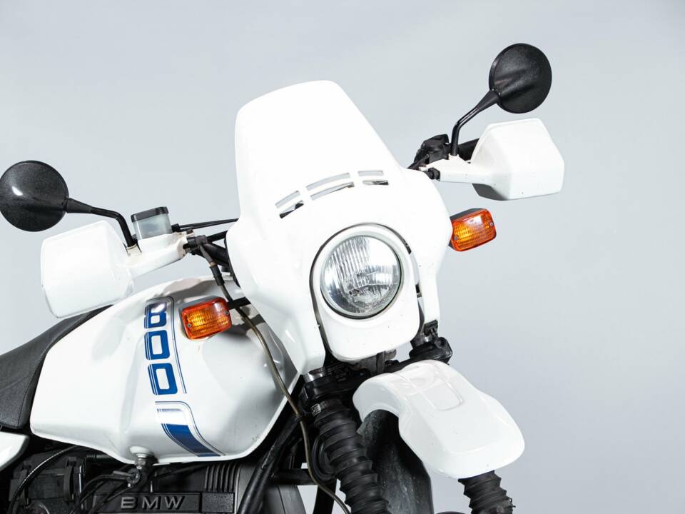 Image 35/50 of BMW DUMMY (1989)