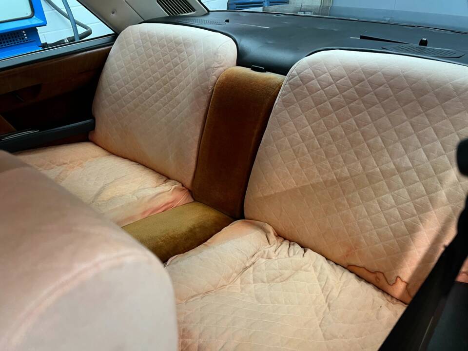 Immagine 11/16 di FIAT 130 Coupé (1975)