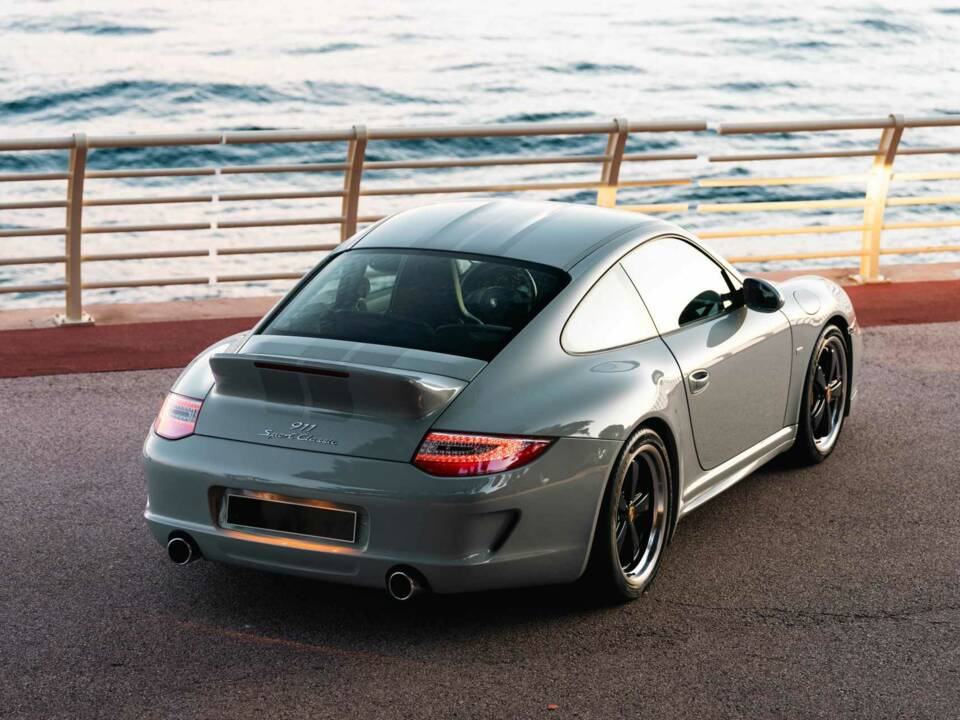 Image 7/20 of Porsche 911 Sport Classic (2010)