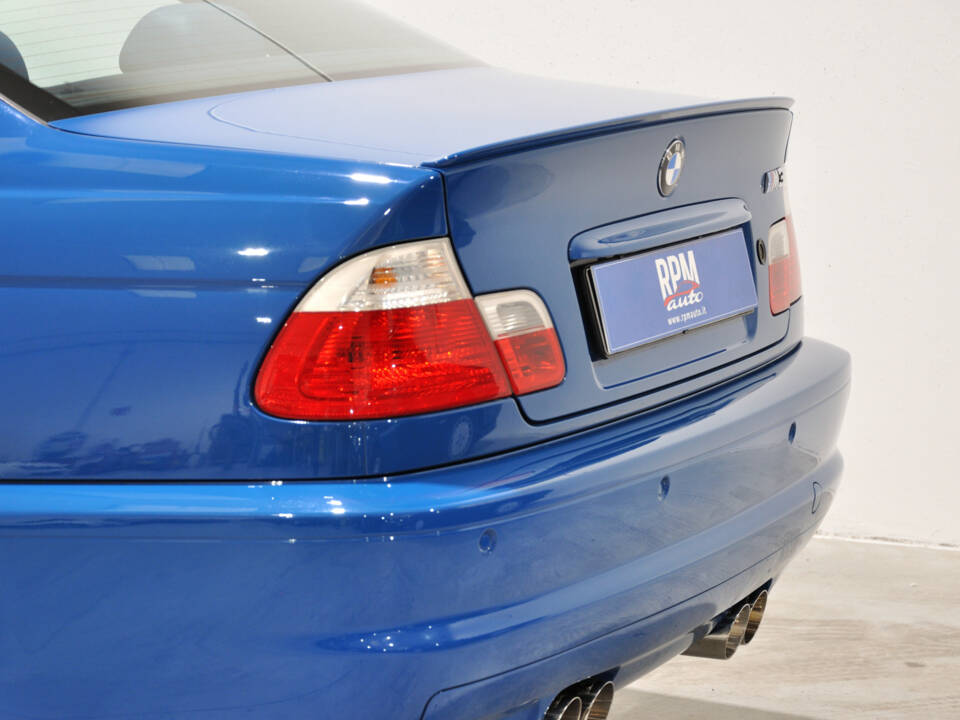 Image 13/45 of BMW M3 (2002)