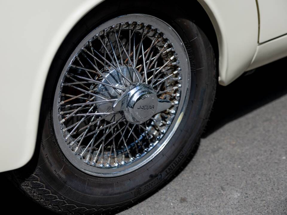 Image 17/50 de Jaguar Mk II 2.4 (1967)