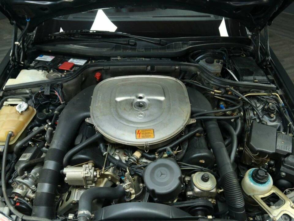 Immagine 40/50 di Mercedes-Benz 560 SEC (1990)