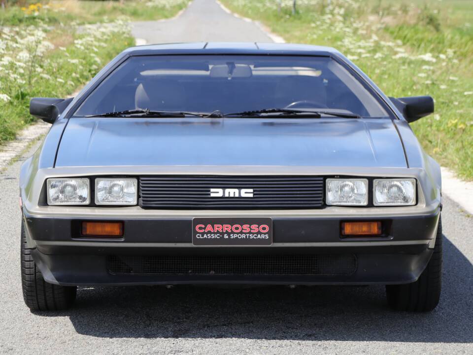Image 37/49 of DeLorean DMC-12 (1981)