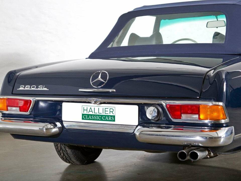 Afbeelding 11/20 van Mercedes-Benz 280 SL (1971)