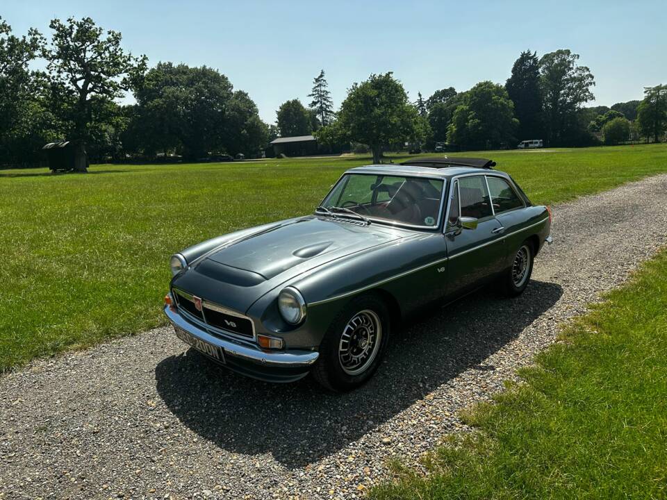 Image 6/38 of MG MGB GT V8 (1974)