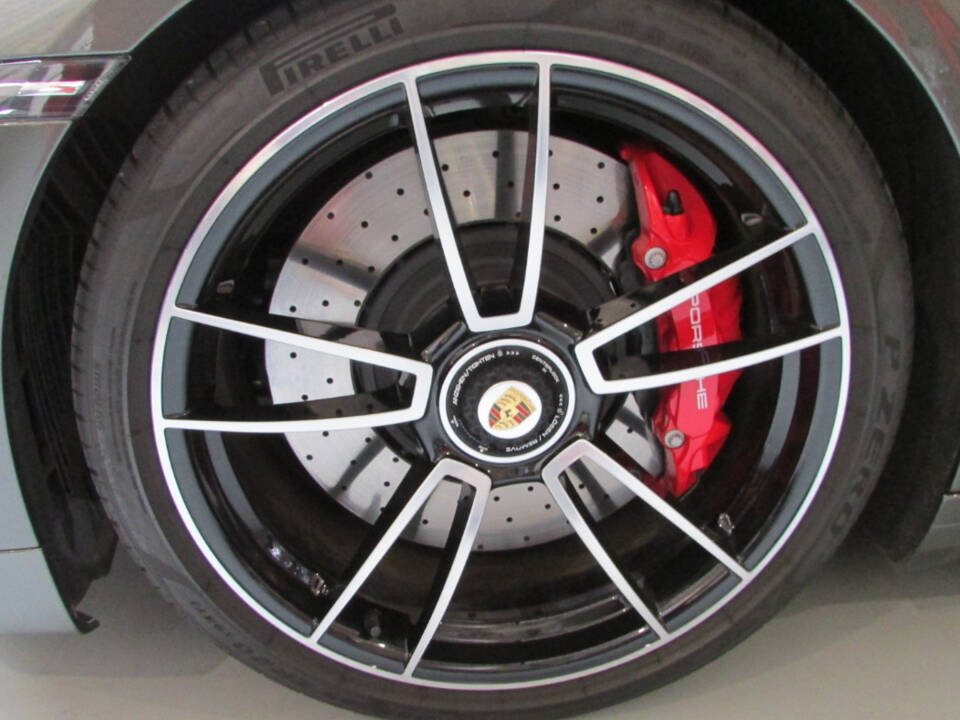 Image 17/20 of Porsche 911 Turbo (2022)