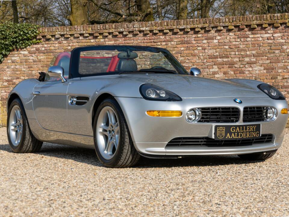 Image 43/50 of BMW Z8 (2002)