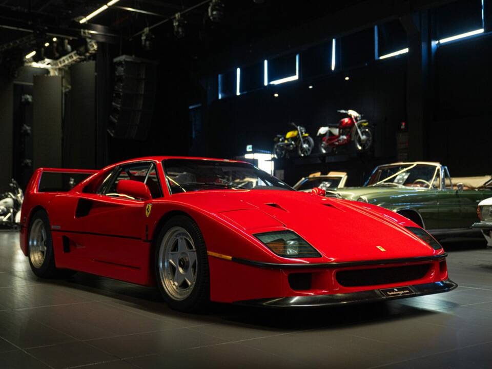 Bild 3/50 von Ferrari F 40 (1991)