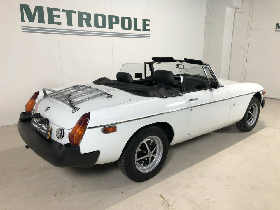 Bild 22/26 von MG MGB (1977)