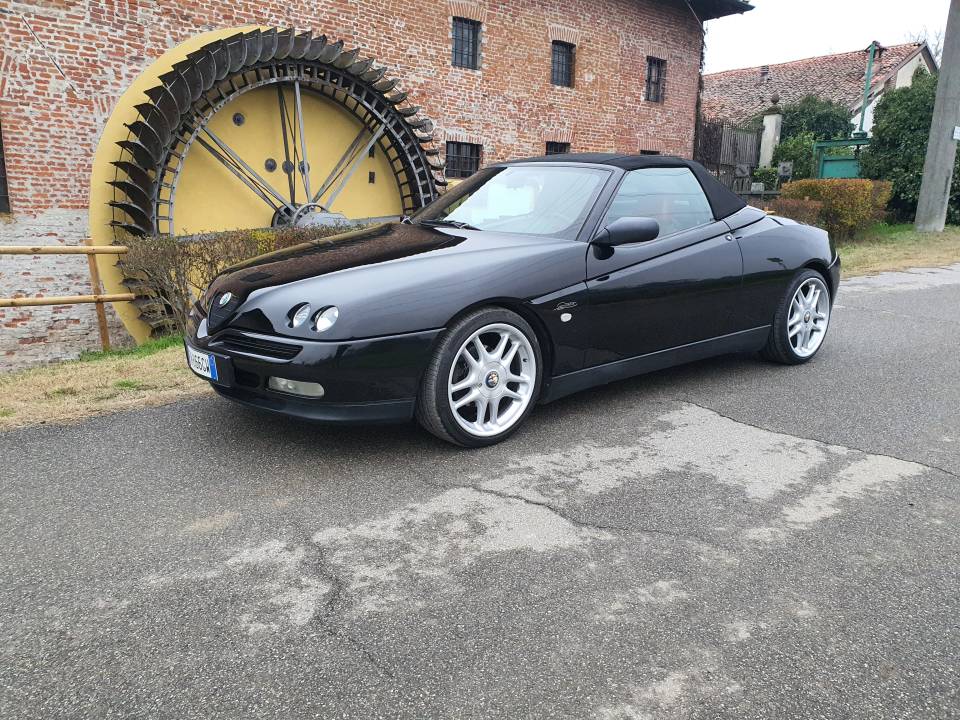 Image 1/24 de Alfa Romeo Spyder (1997)