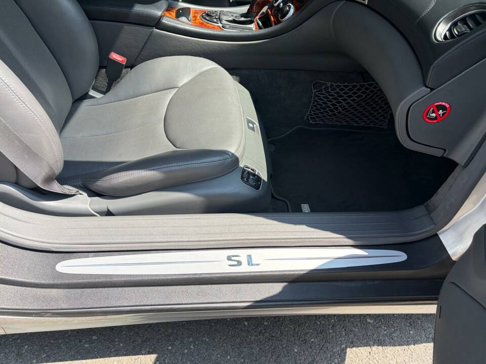 Imagen 12/15 de Mercedes-Benz SL 500 (2001)