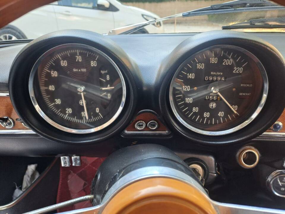 Bild 7/39 von Alfa Romeo Giulia GT 1300 Junior (1970)