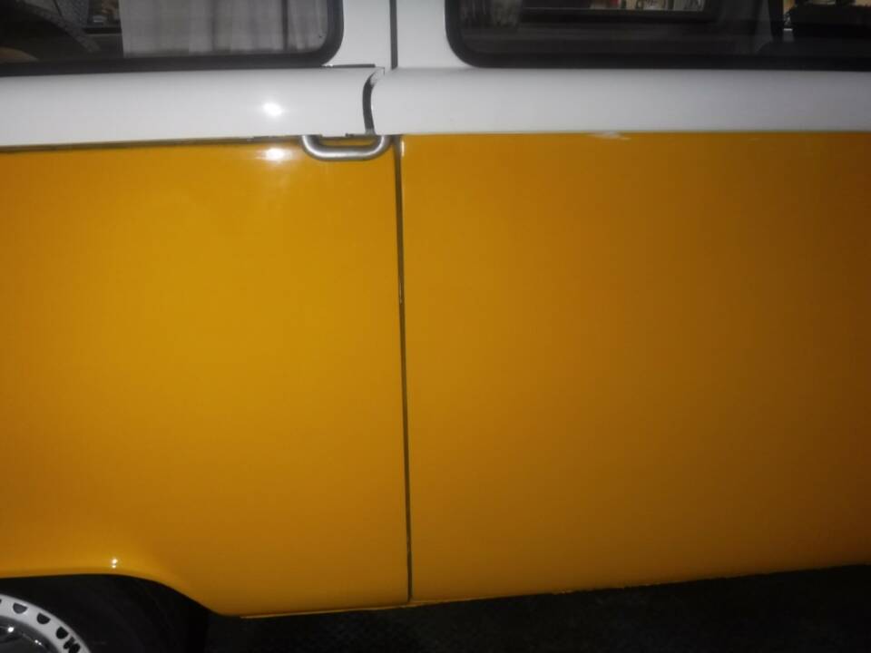 Image 26/49 of Volkswagen T2 a&#x2F;b (1977)