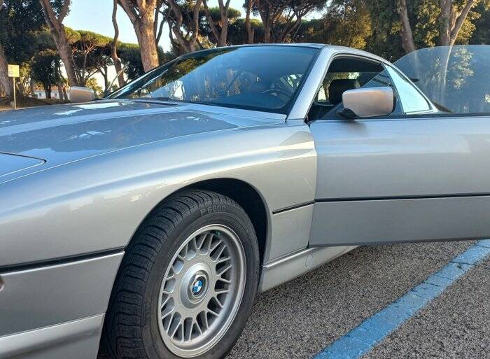 Image 7/7 de BMW 850i (1992)