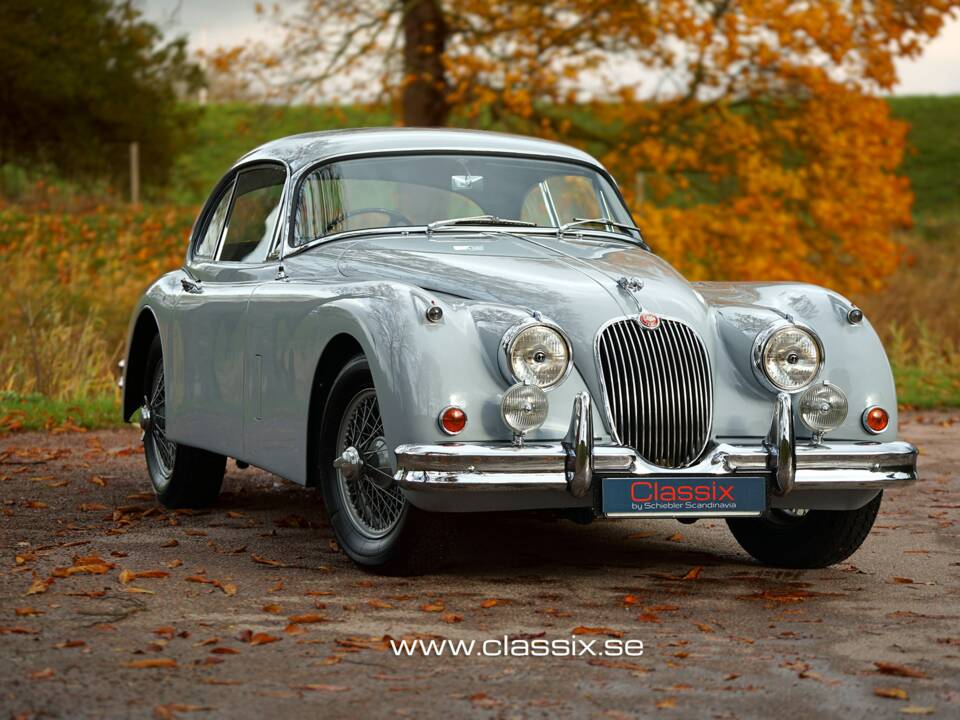 Image 1/31 of Jaguar XK 150 FHC (1958)