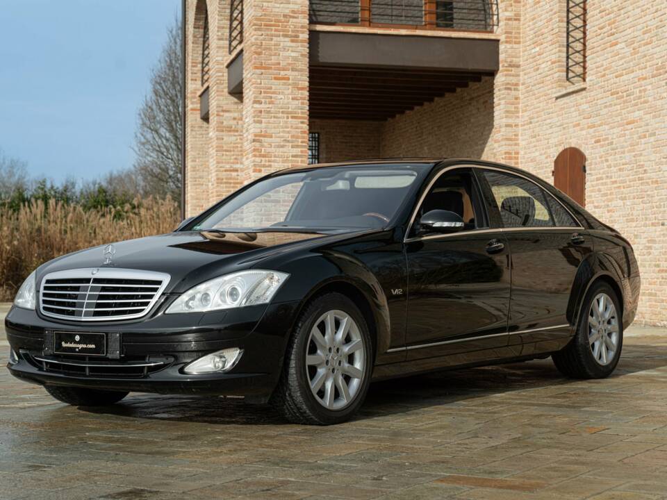 Image 1/50 of Mercedes-Benz S 600 L (2007)