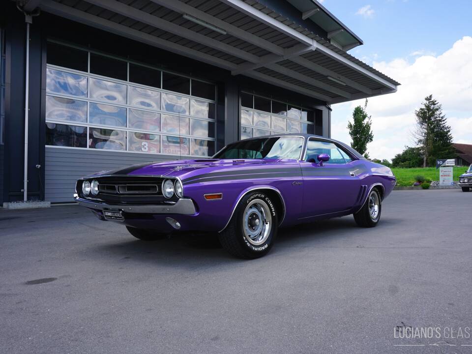 Image 2/59 of Dodge Challenger R&#x2F;T (1971)