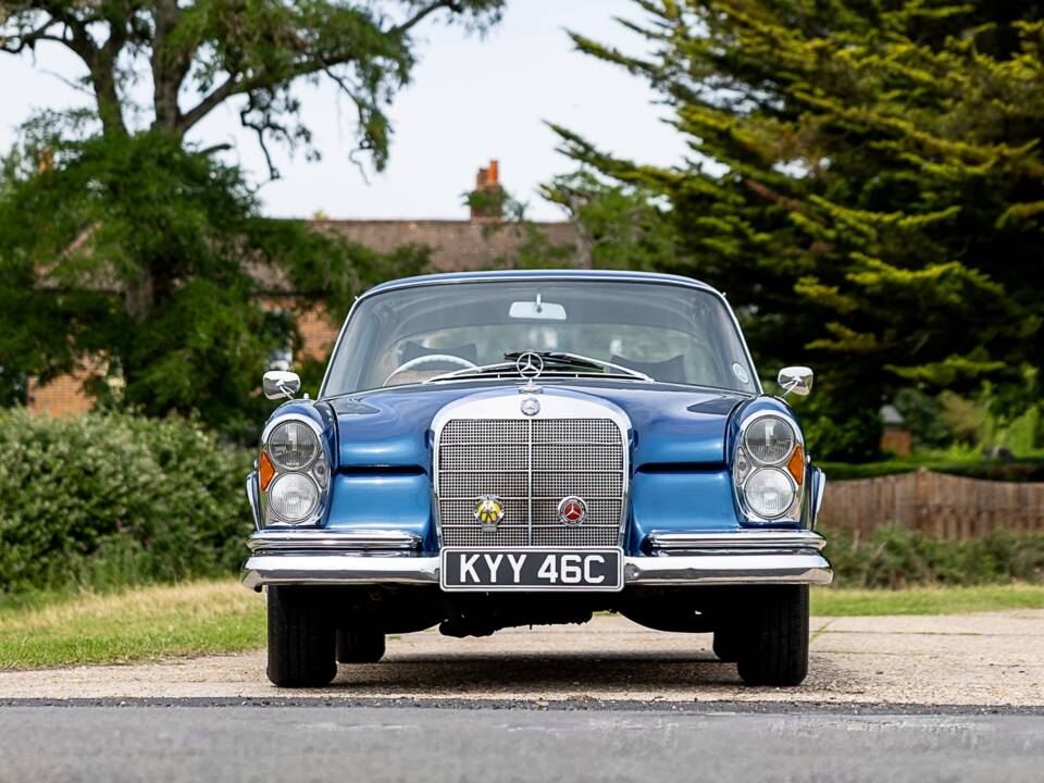 Afbeelding 2/62 van Mercedes-Benz 300 SE (1965)