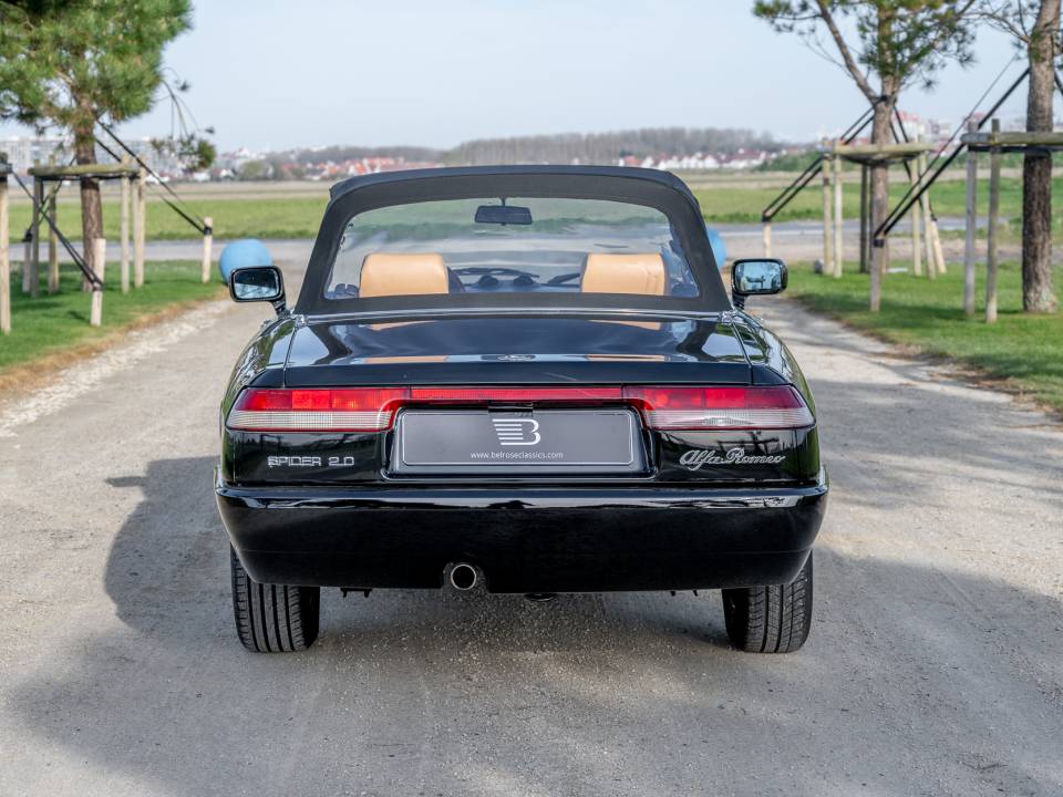 Image 3/20 of Alfa Romeo 2.0 Spider (1991)
