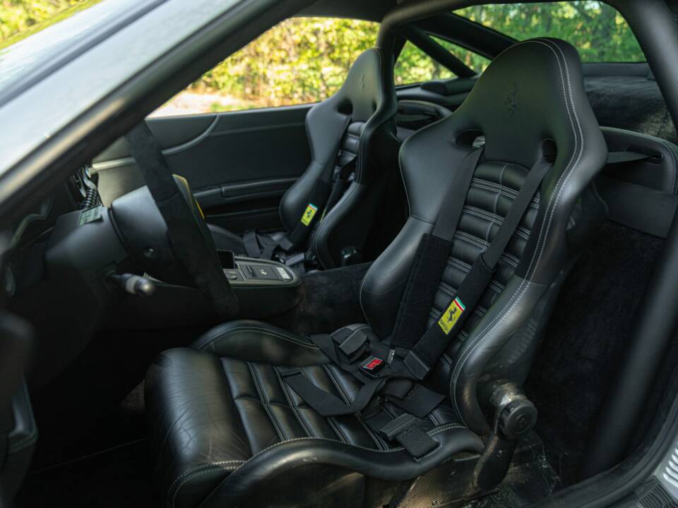 Image 30/50 of Ferrari 550 Maranello (2000)
