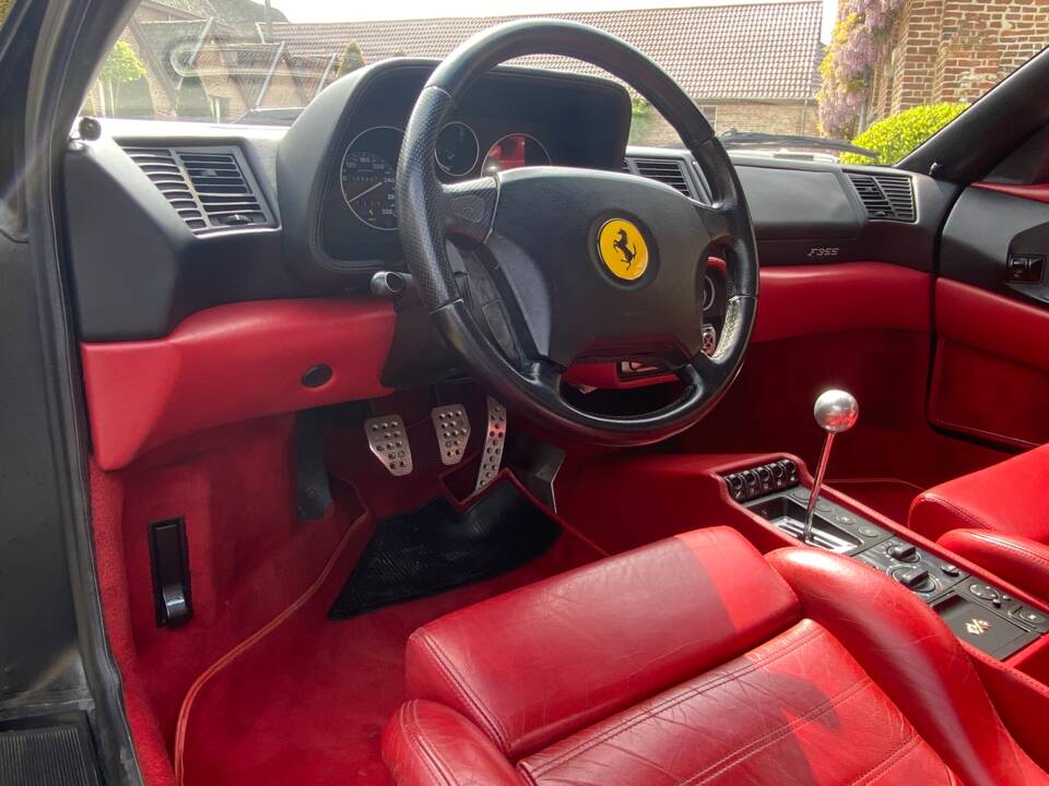 Afbeelding 13/42 van Ferrari F 355 Berlinetta (1995)