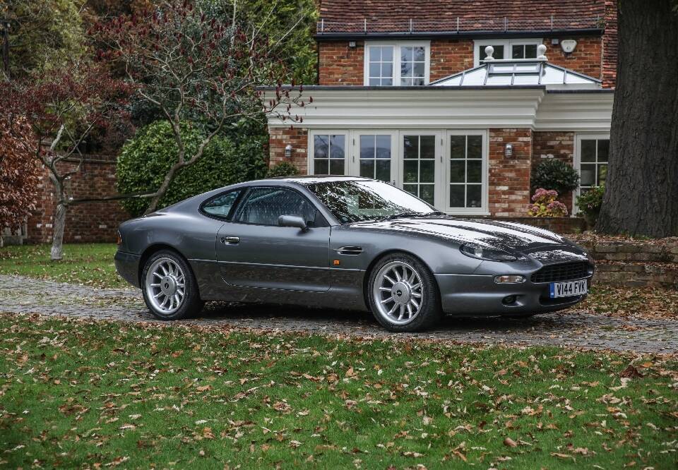 Image 14/34 of Aston Martin DB 7 (1999)